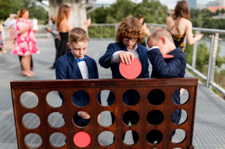 Large Connect Four Game during Cocktail Hour {{brizy_dc_image_alt imageSrc=