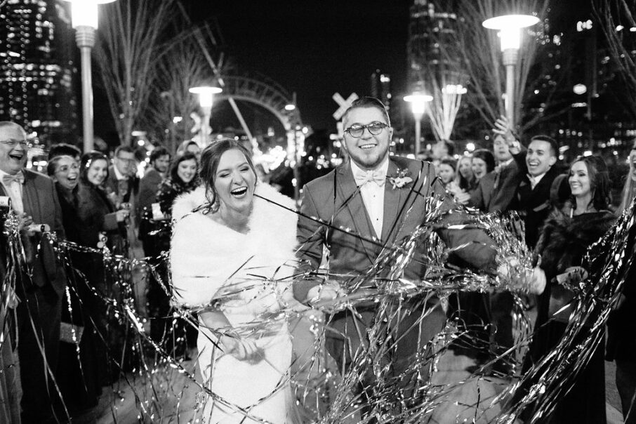 Streamer Wedding Exit {{brizy_dc_image_alt imageSrc=