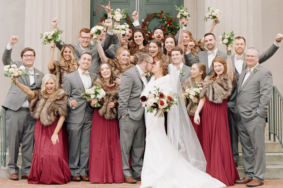 Grace and Nathan with Wedding Party {{brizy_dc_image_alt imageSrc=