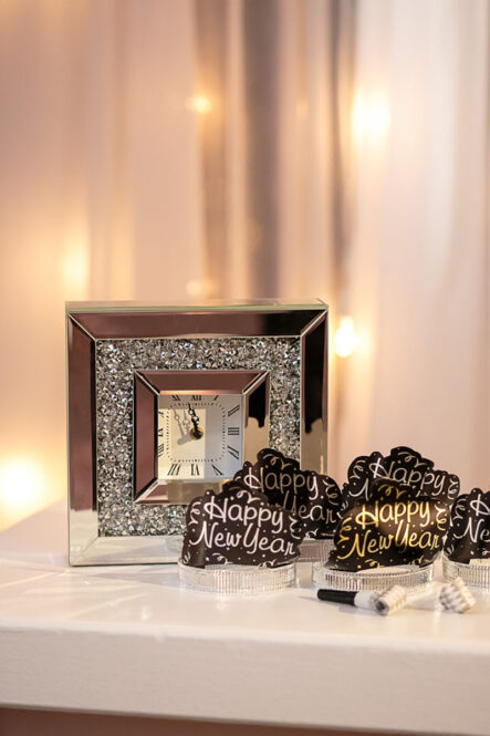 New Years Hat {{brizy_dc_image_alt imageSrc=